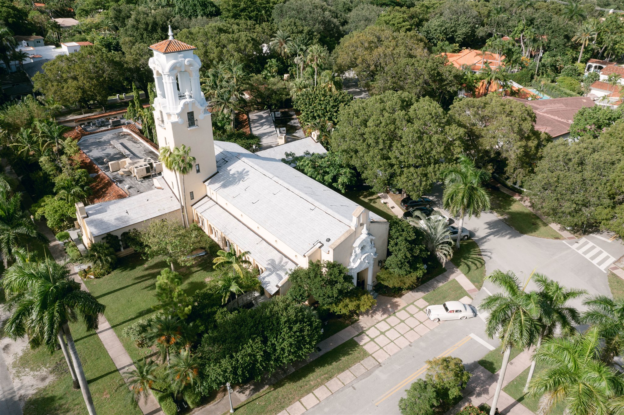 Aerial view of the Coral Gables Congregational Church